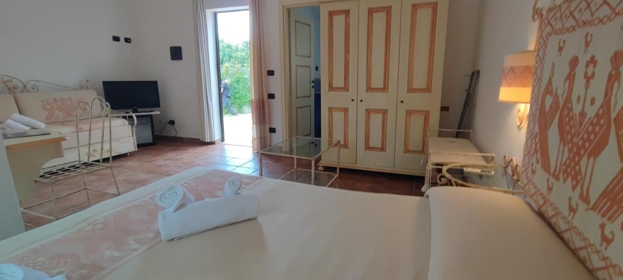 Hotel Altura Villasimius Exteriér fotografie