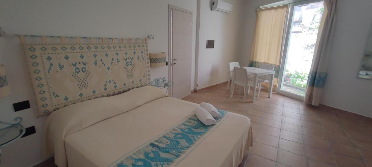 Hotel Altura Villasimius Exteriér fotografie